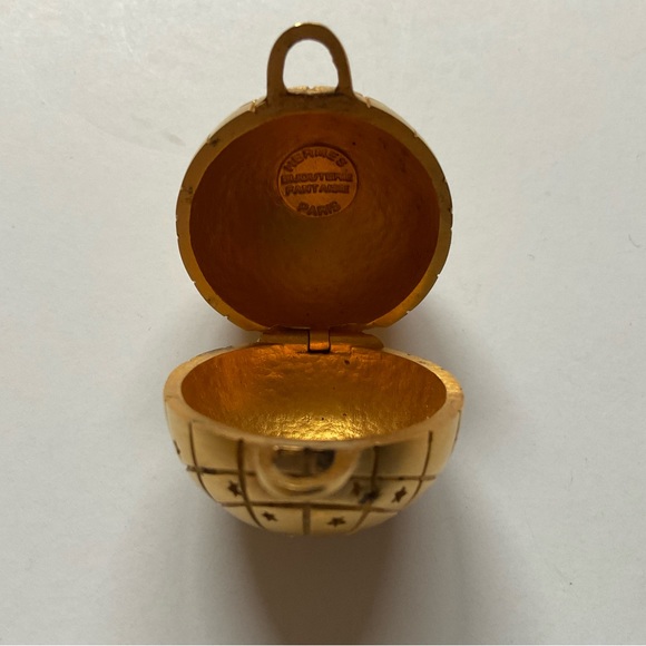Authentic Hermes Limited Edition Zodiac Globe Pendant Locket In Gold Tone - Picture 3 of 14